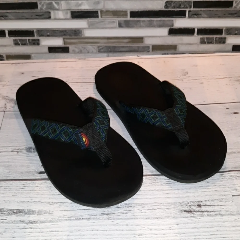 Kids Rainbow Sandles sz 3 8.5